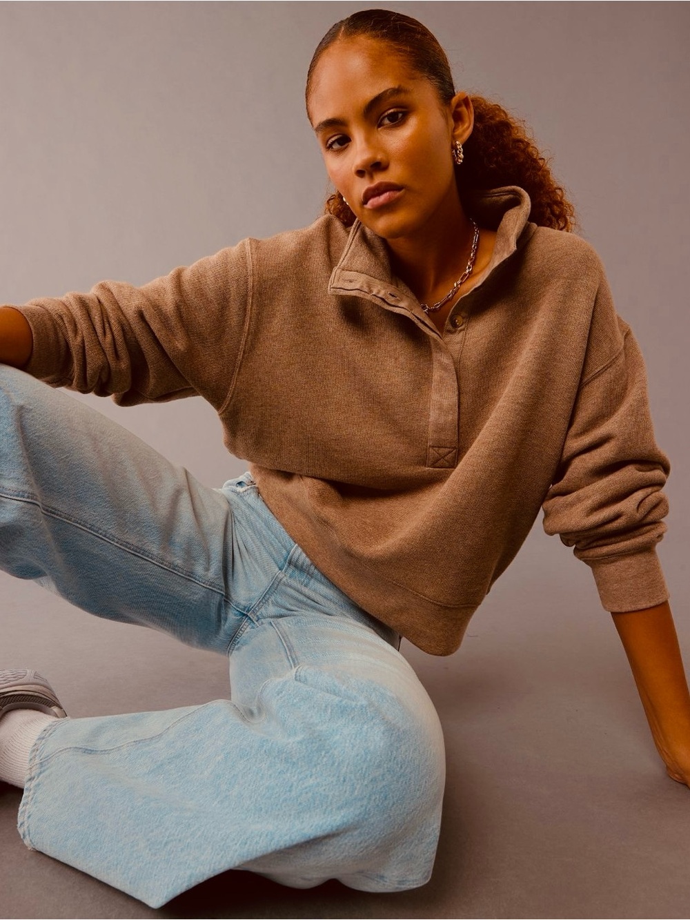 American Eagle Super Soft Cropped Boxy Henley Fleece Sweatshirt In Camel Medium
